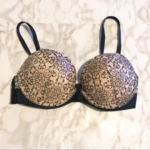 Victoria’s Secret Very Sexy Push Up Bra Size 32DD